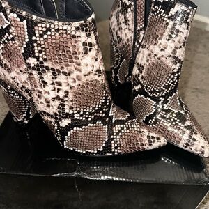 Stylish Snakeskin Pattern Ankle Booties